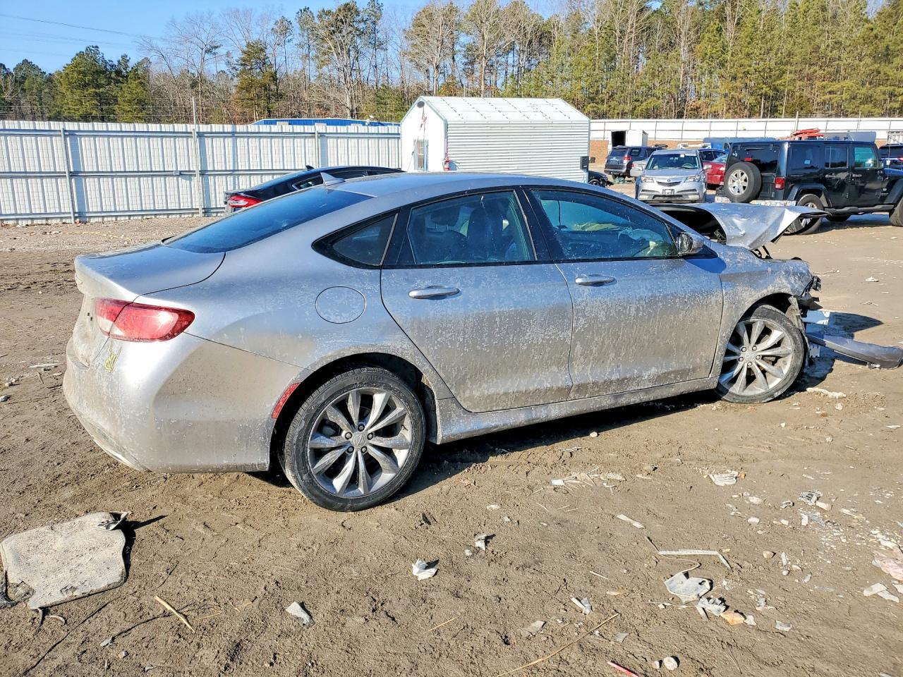 2016 Chrysler 200 S - Image 3