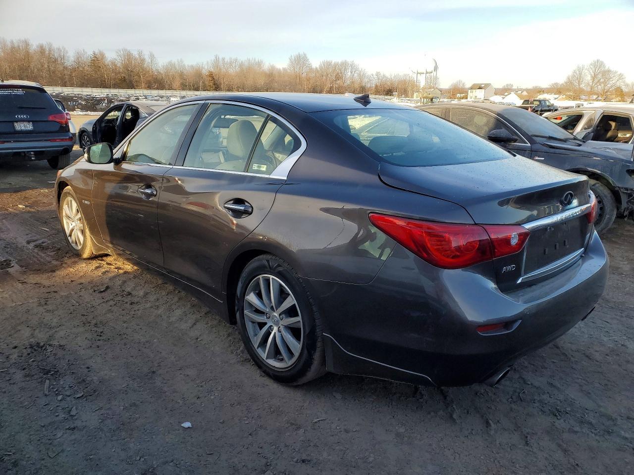 2015 Infiniti Q50 Hybrid Premium - Фото 2