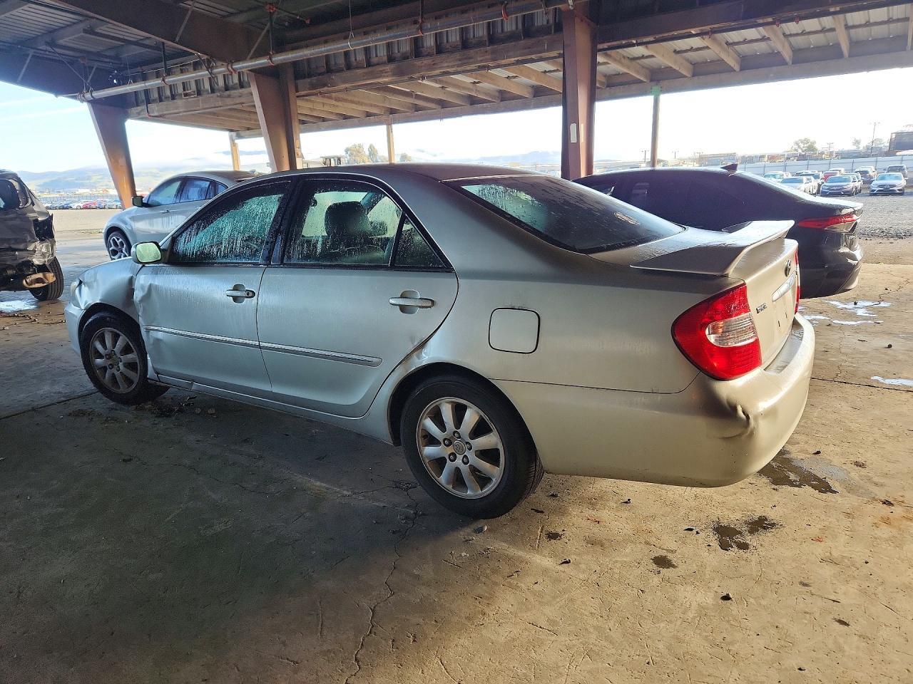 2003 Toyota Camry Le - Фото 2