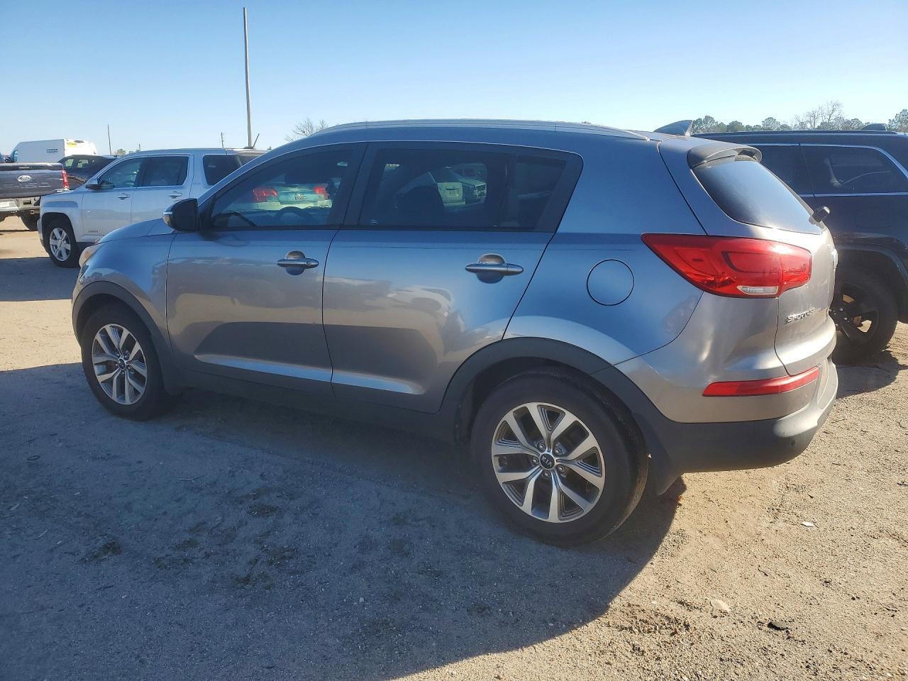 2014 Kia Sportage Base - Image 2