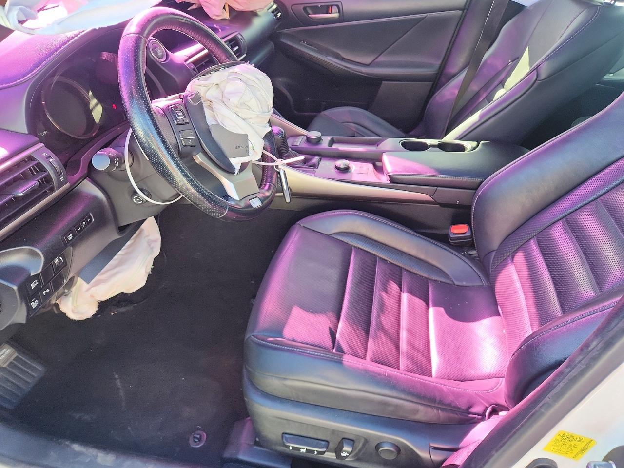 2018 Lexus Is 300 - Image 7