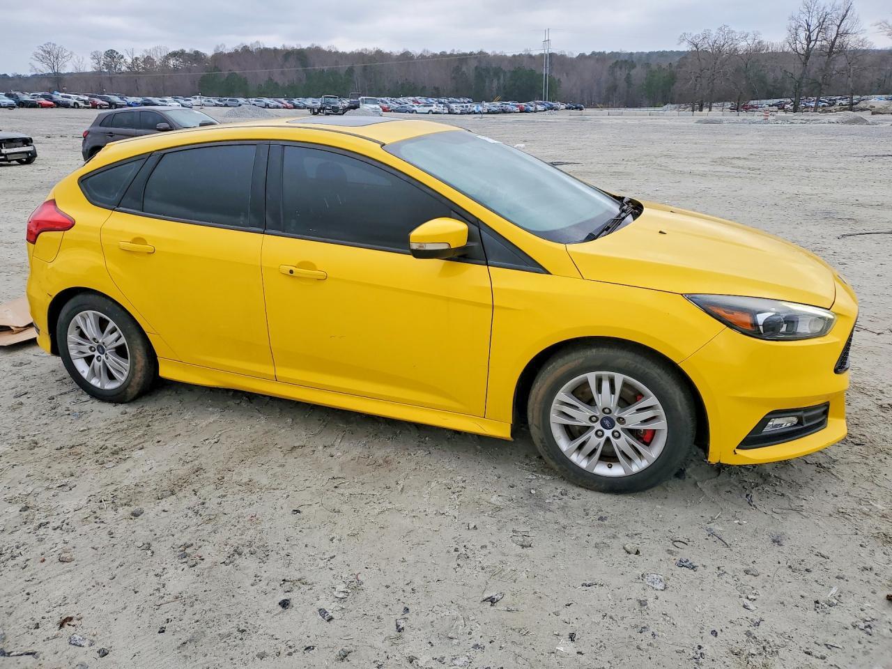 2017 Ford Focus St - Image 4