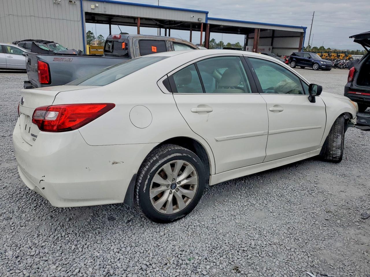 2017 Subaru Legacy 2.5I - Фото 3