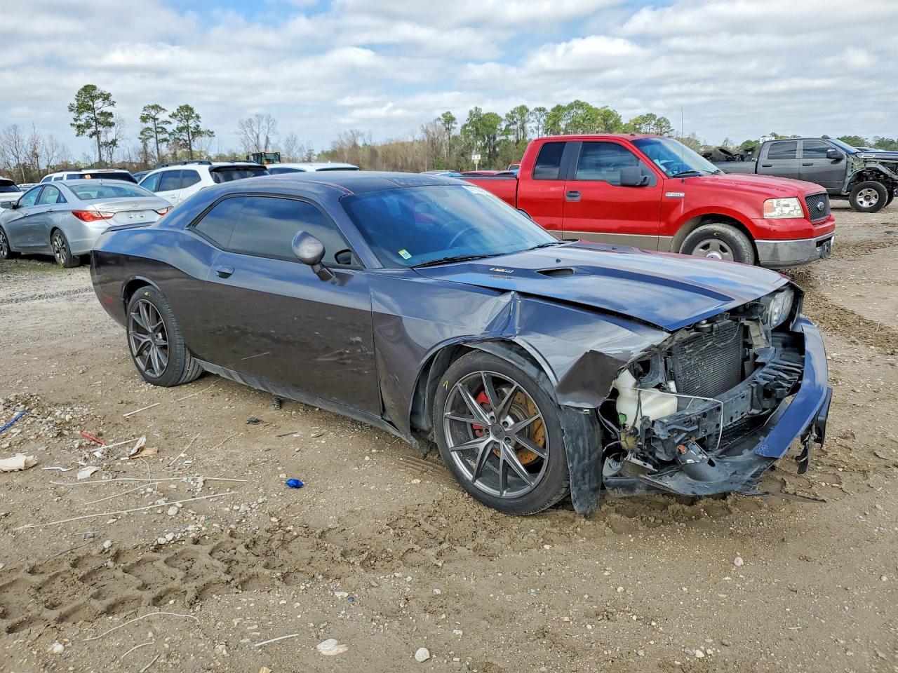 2014 Dodge Challenger - Image 4