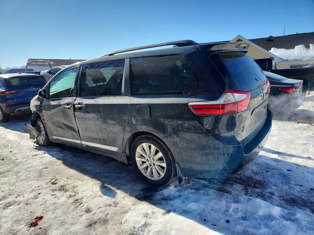 2016 Toyota Sienna Xle - Фото 2