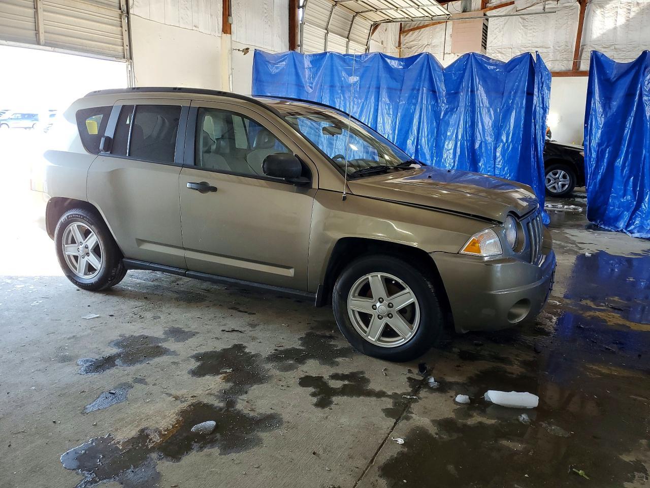 2010 Jeep Compass - Image 4