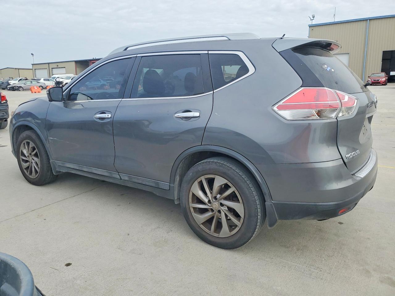 2014 Nissan Rogue S - Image 2