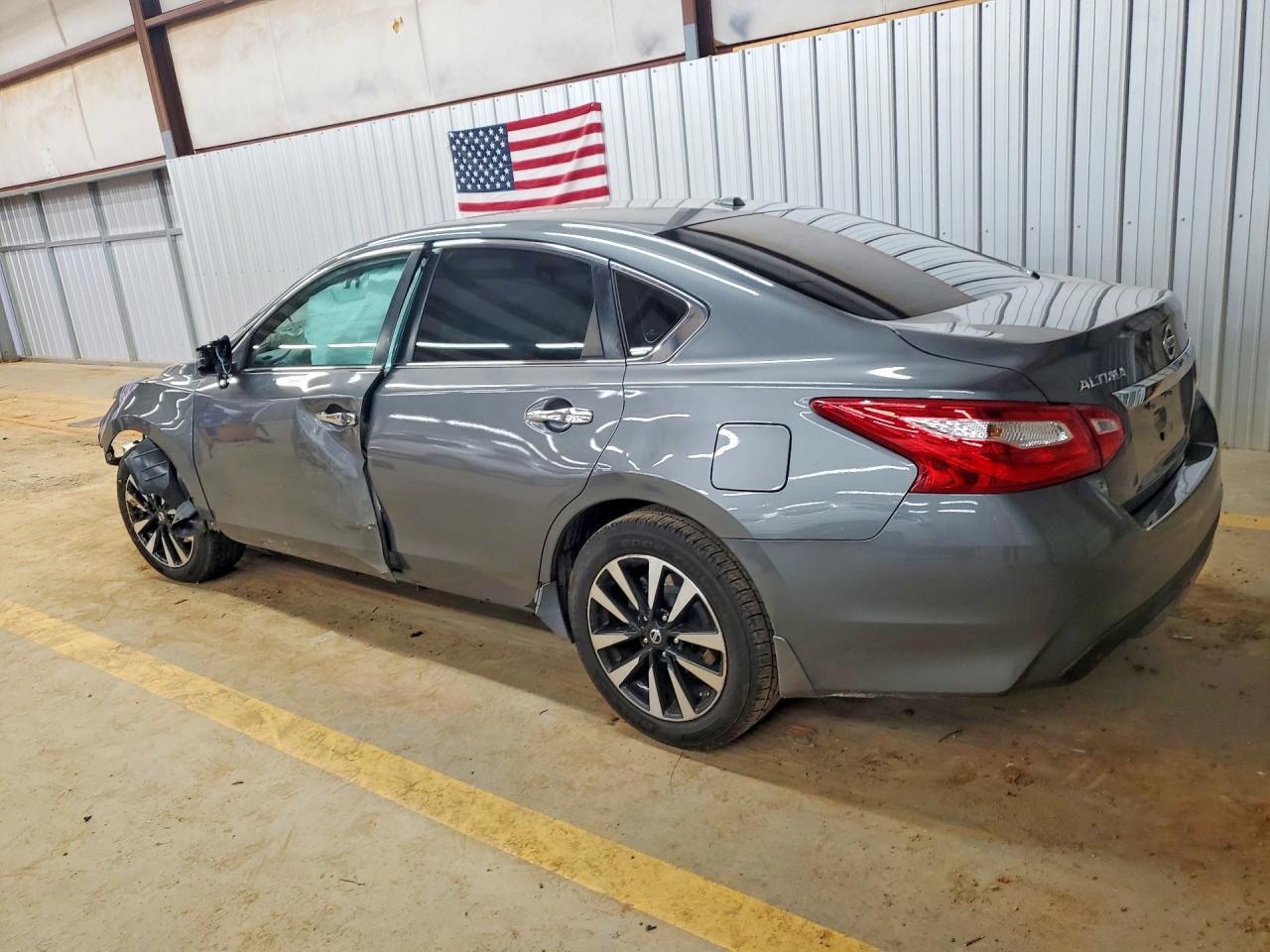 2017 Nissan Altima 2.5 - Фото 2