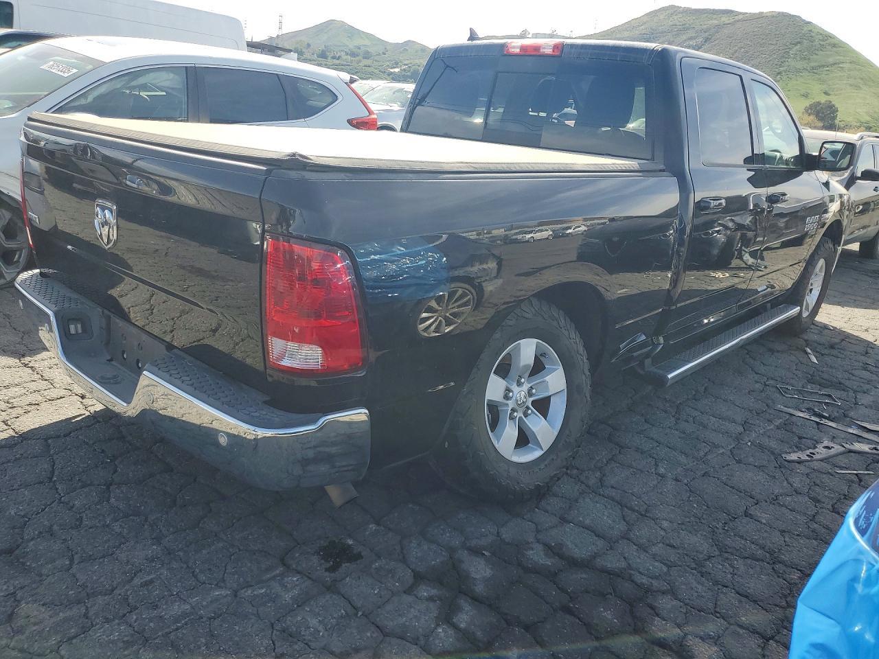 2020 Ram 1500 Classic Slt - Фото 3