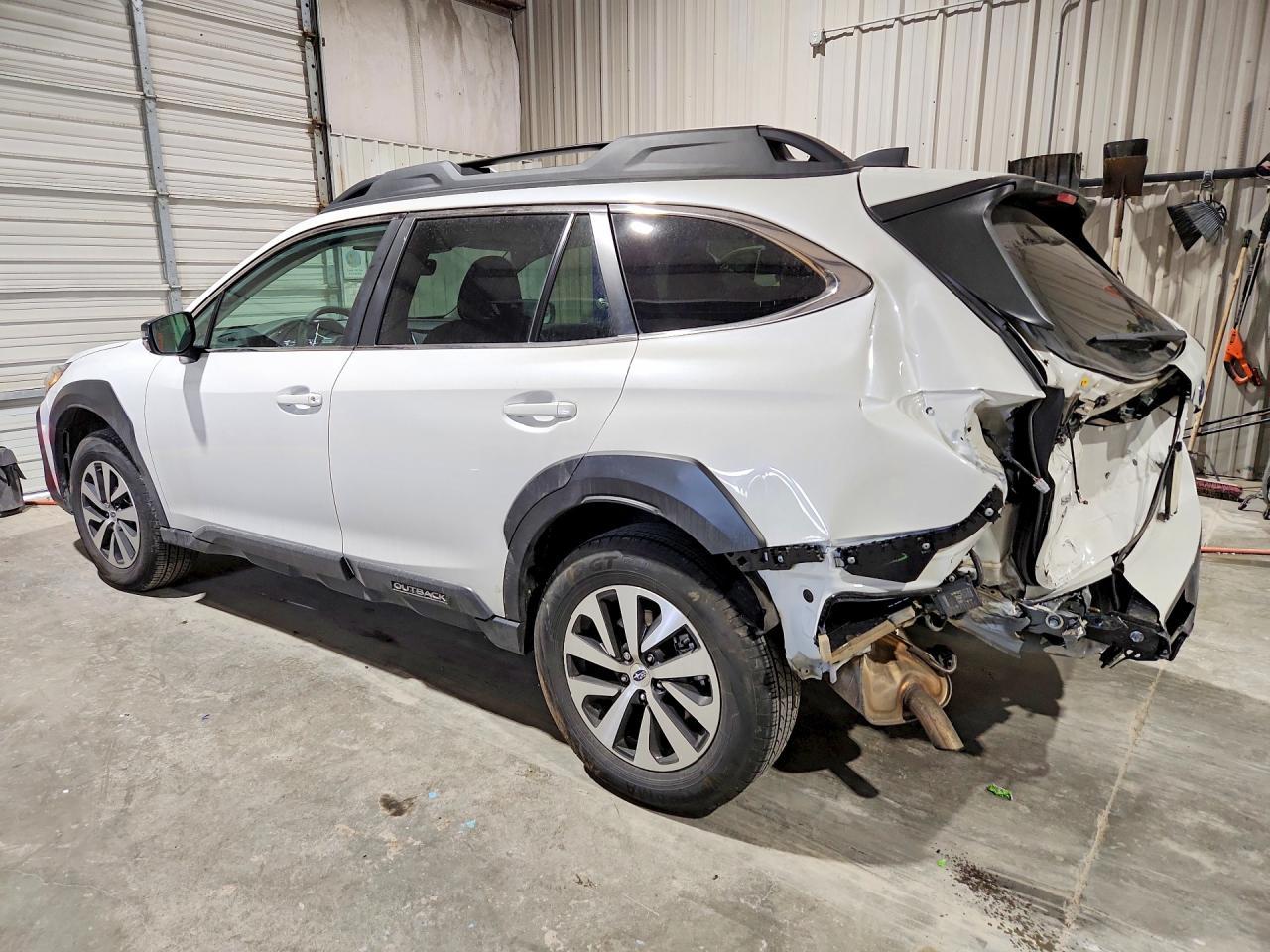 2025 Subaru Outback Premium - Image 2