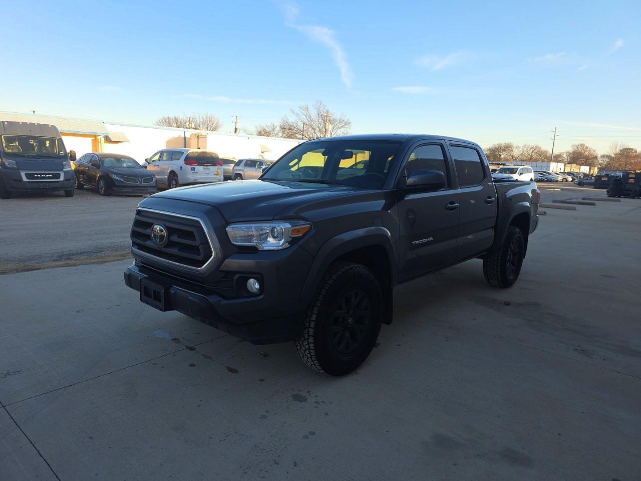 2023 Toyota Tacoma Double Cab - Фото 2