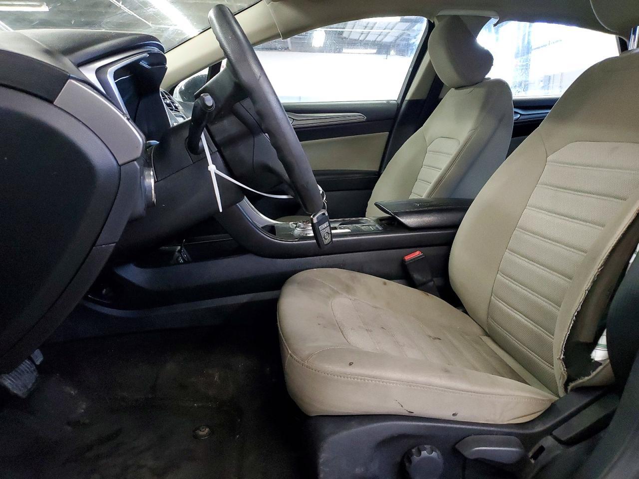 2020 Ford Fusion S - Фото 7