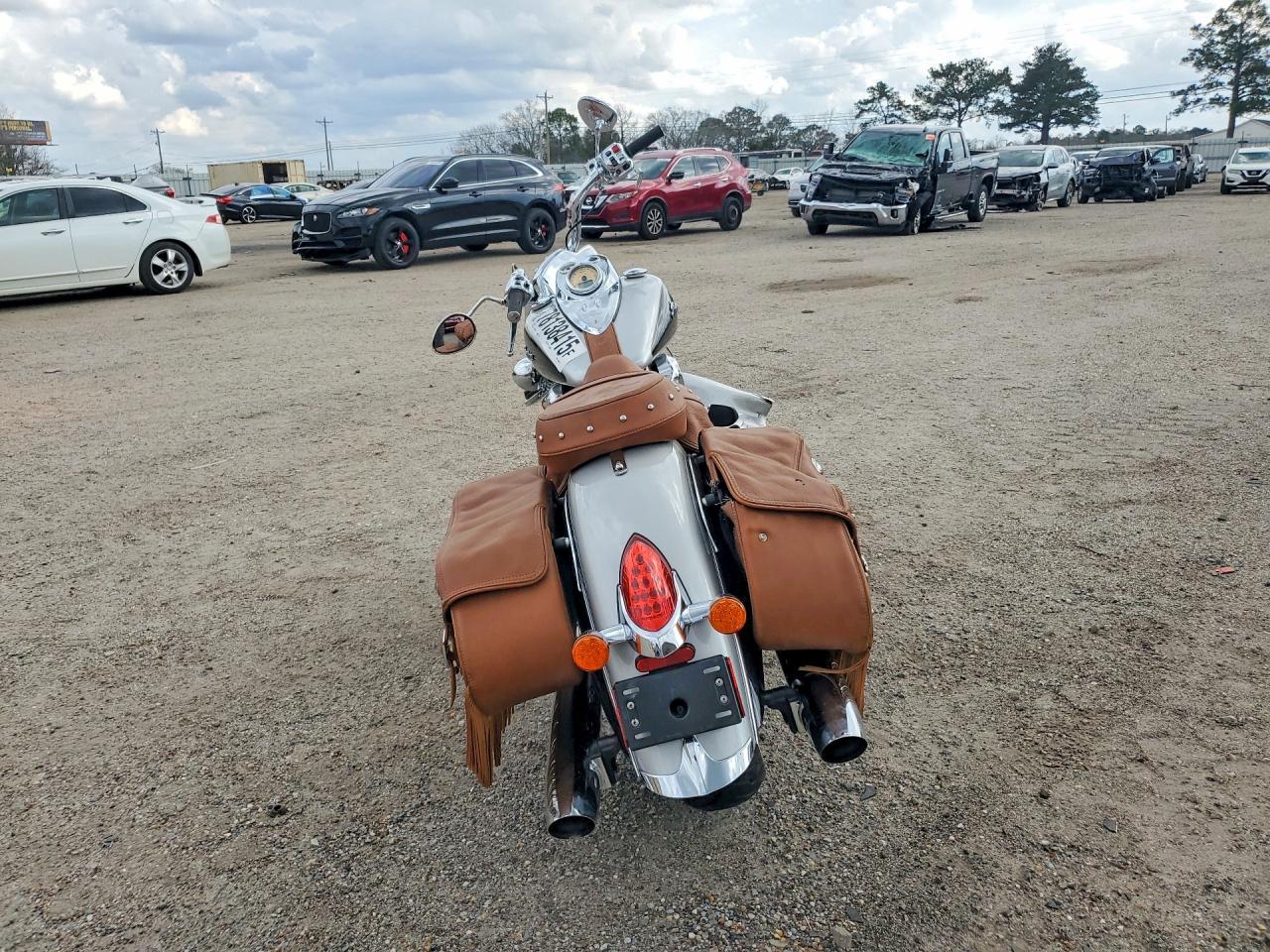 2016 Indian Chief - Image 4
