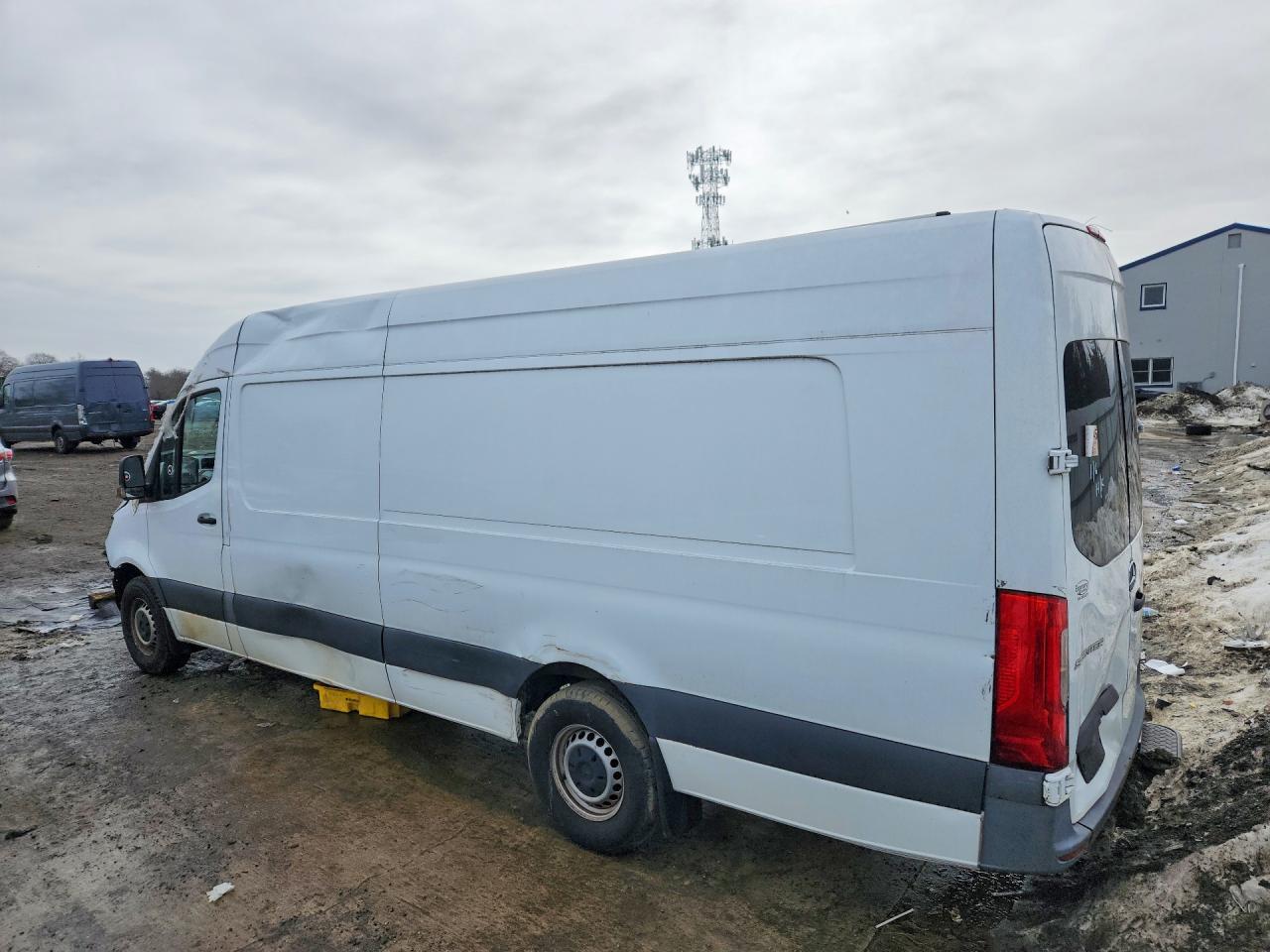 2021 Mercedes Benz Sprinter 2500 2.0L 4C Tdsl Ext Cargo High Roof - Фото 2