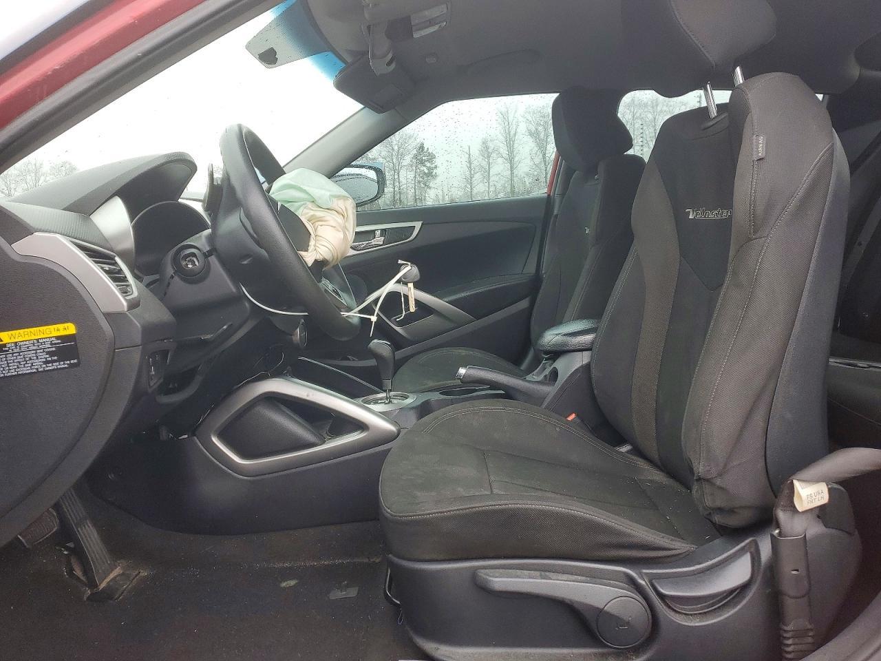 2016 Hyundai Veloster - Image 7