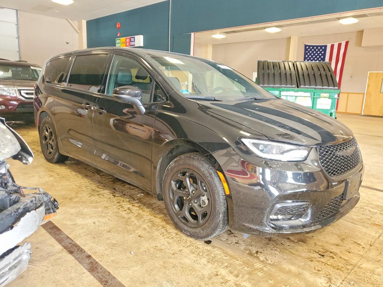 2023 Chrysler Pacifica Hybrid Touring L - Фото 4
