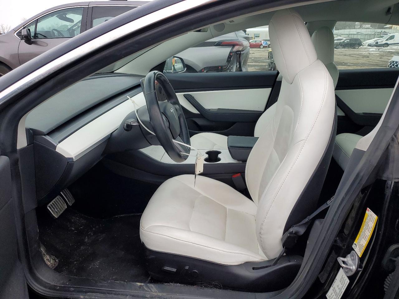 2019 Tesla Model 3 - Фото 7