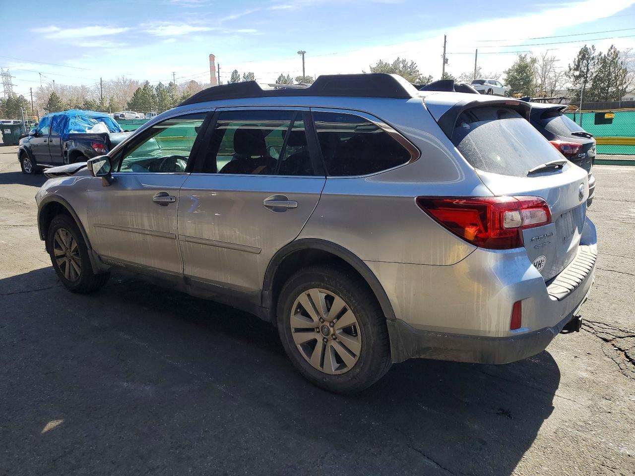 2017 Subaru Outback 2.5I Premium - Фото 2