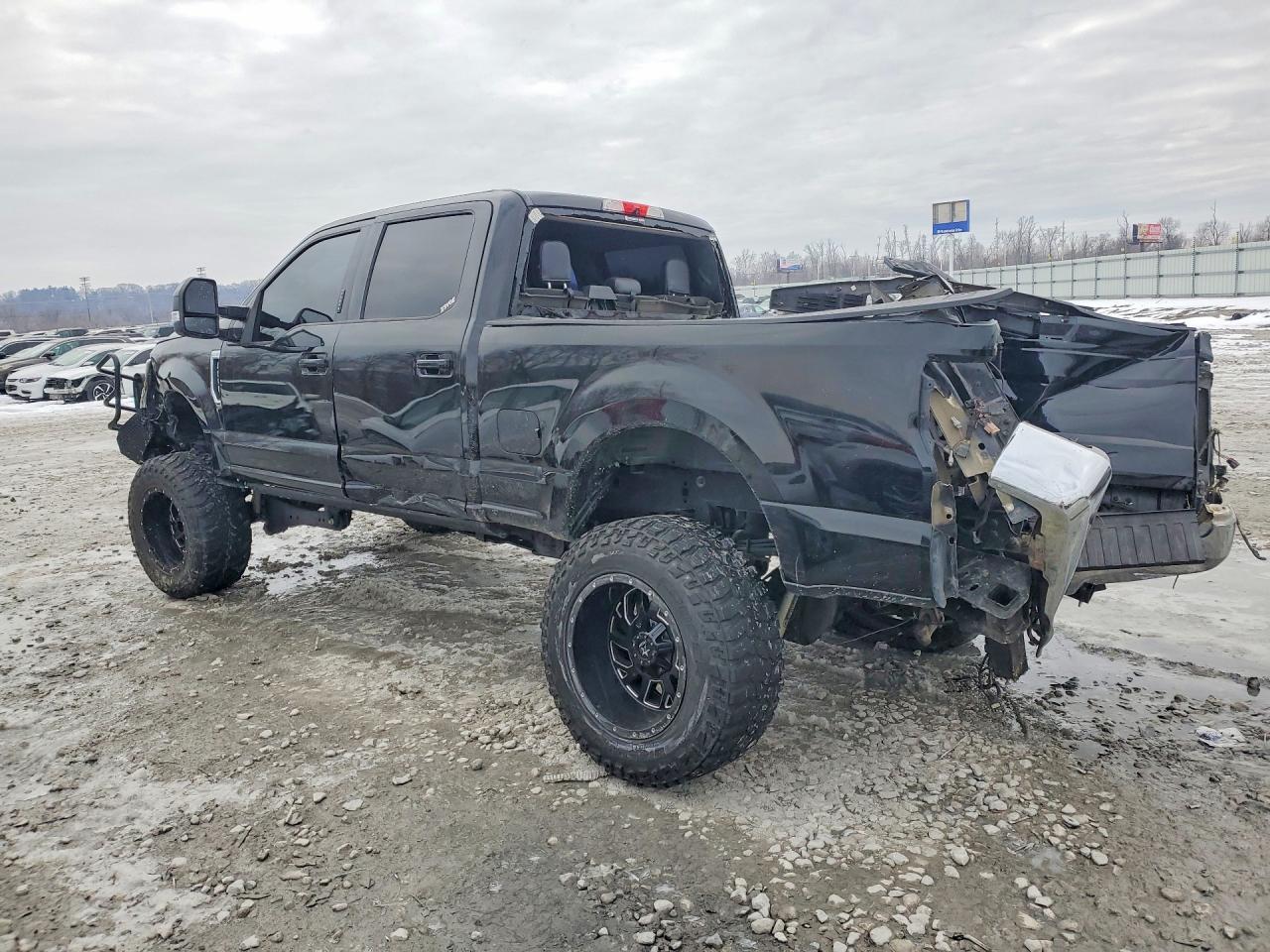 2017 Ford F250 Super Duty - Image 2