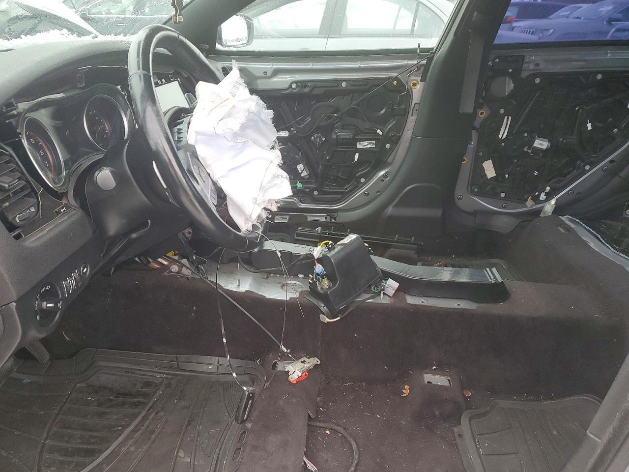 2016 Dodge Charger R/T - Image 7