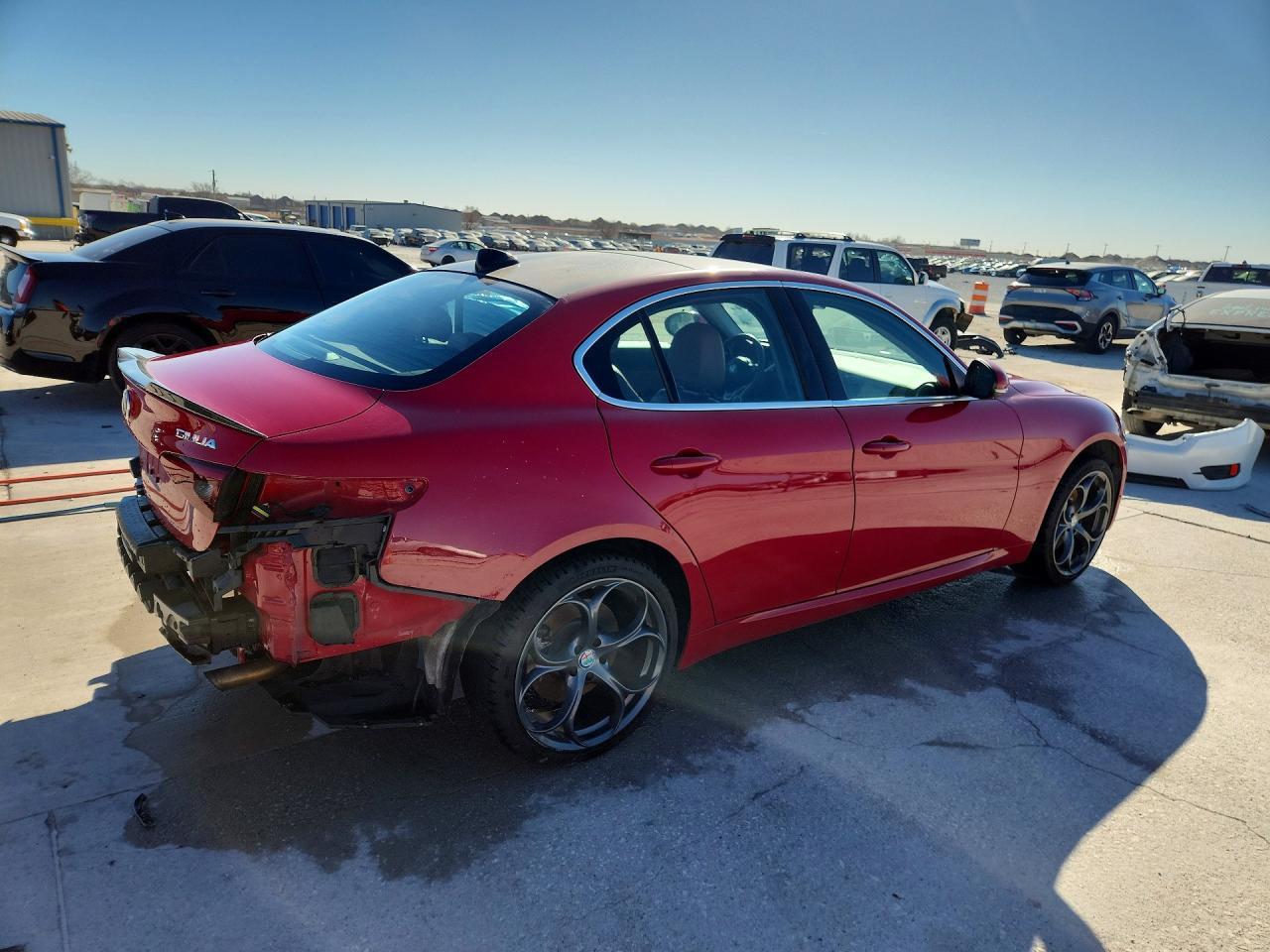 2020 Alfa Romeo Giulia Ti - Фото 3