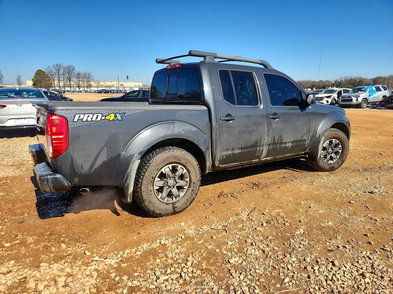 2015 Nissan Frontier S - Image 3