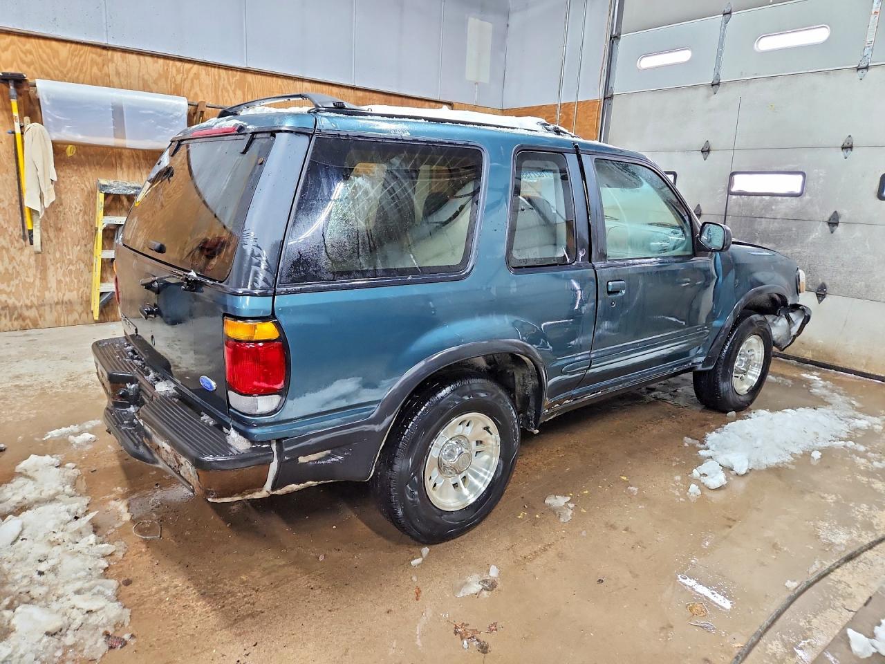 1996 Ford Explorer - Image 3