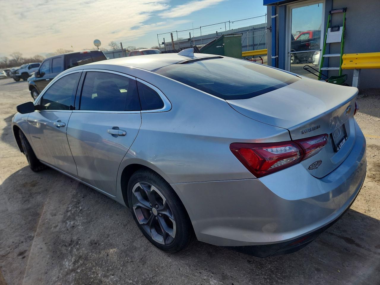 2020 Chevrolet Malibu Lt - Image 2