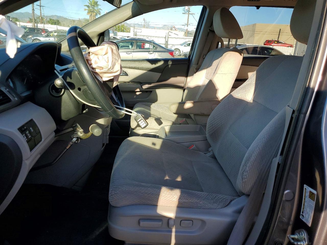 2016 Honda Odyssey Se - Фото 7