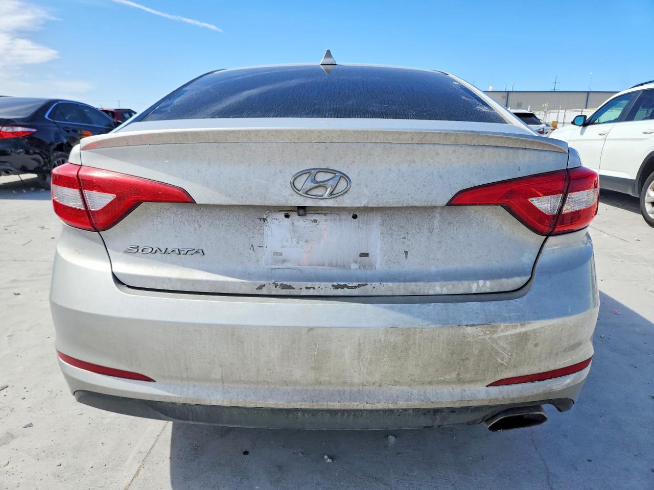 2016 Hyundai Sonata Base - Image 6
