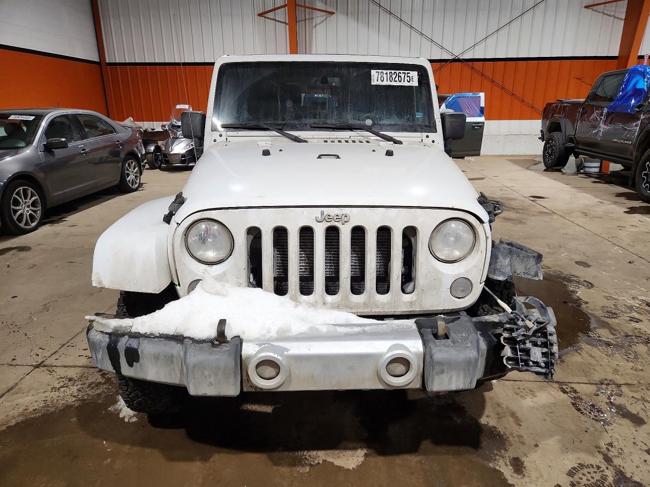 2015 Jeep Wrangler Sahara - Фото 5