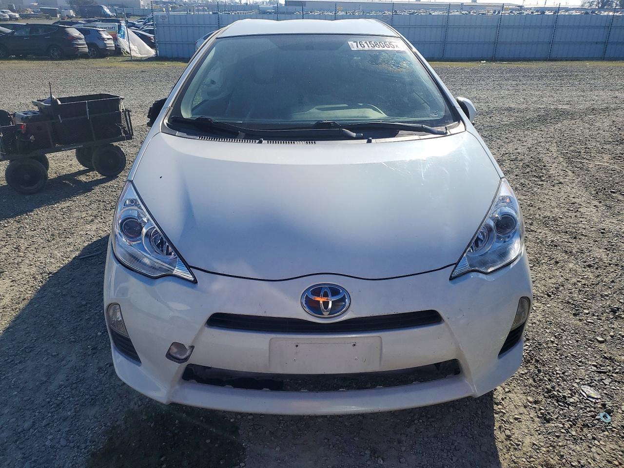 2013 Toyota Prius C - Image 5