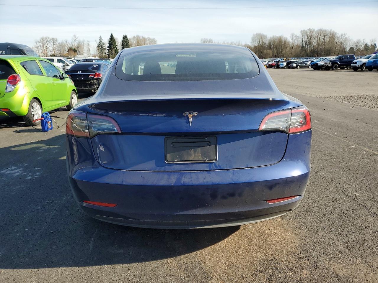2023 Tesla Model 3 - Фото 6