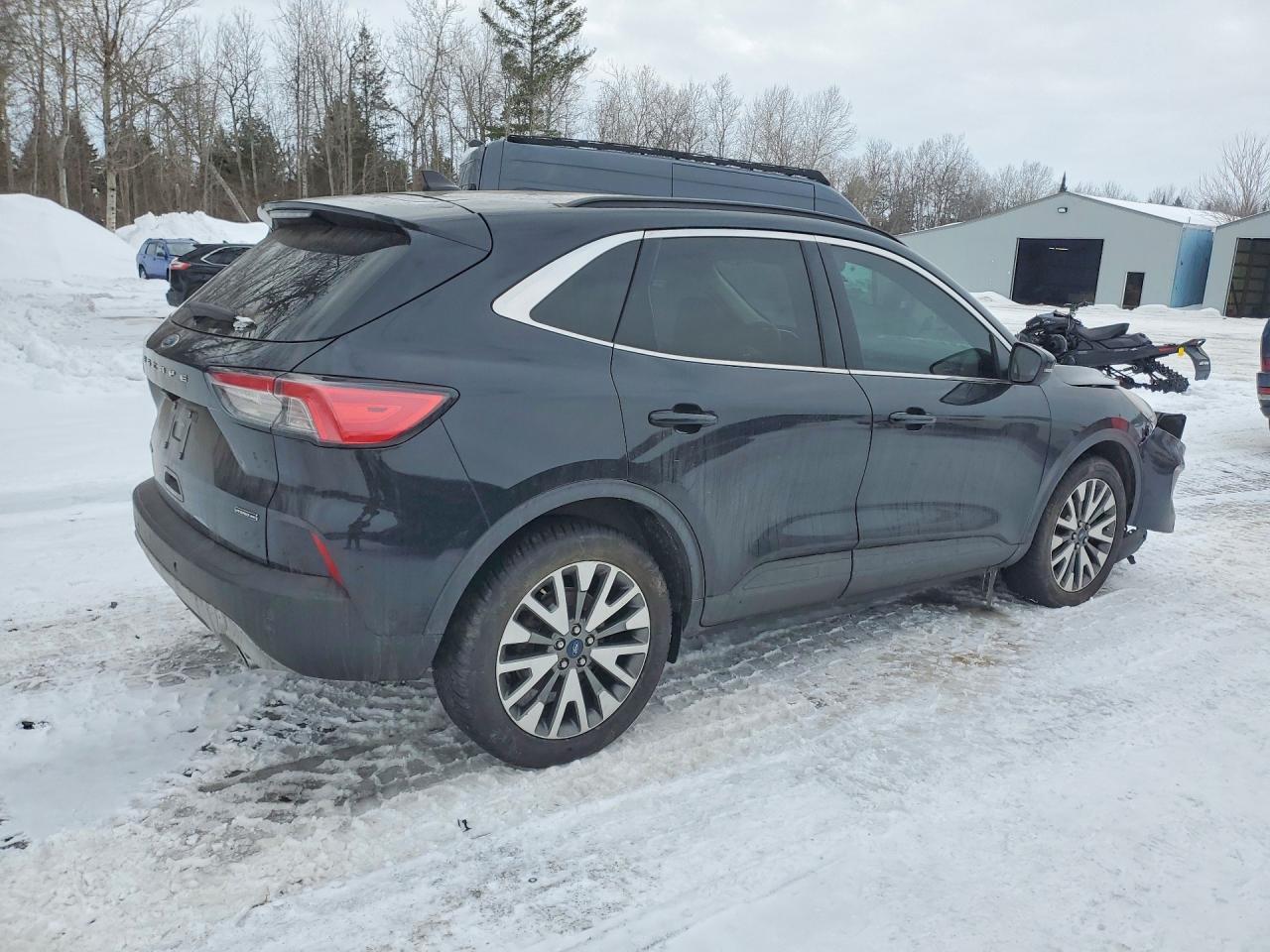 2020 Ford Escape Titanium - Image 3