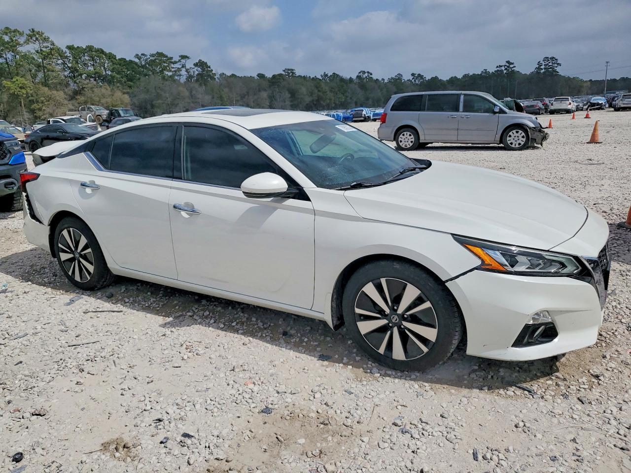 2019 Nissan Altima 2.5 Sl - Image 4