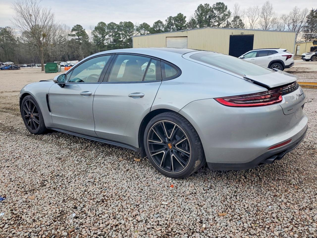 2018 Porsche Panamera 4 - Фото 2
