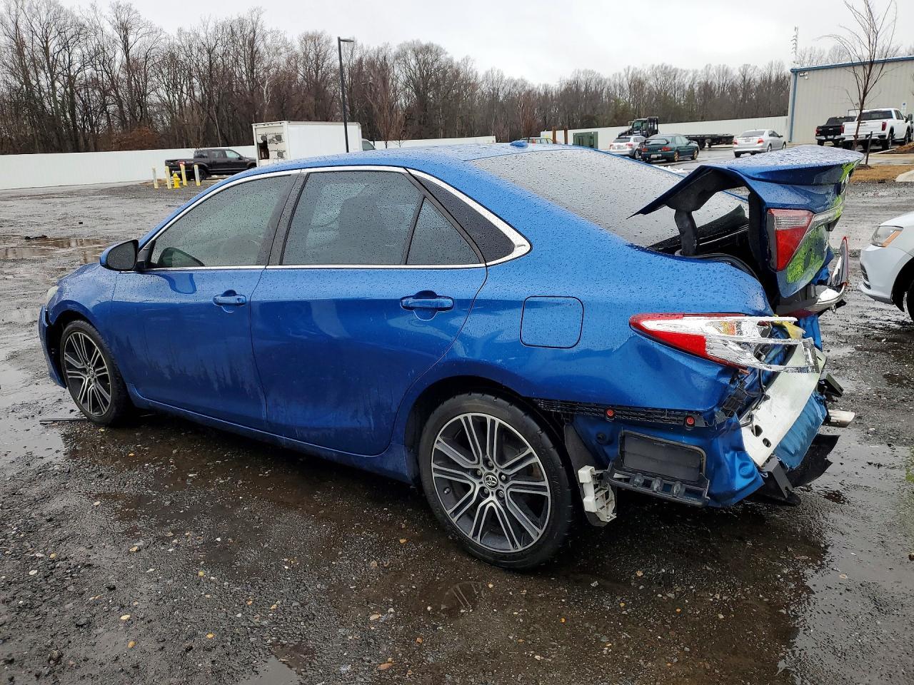2016 Toyota Camry Special Edition - Фото 2