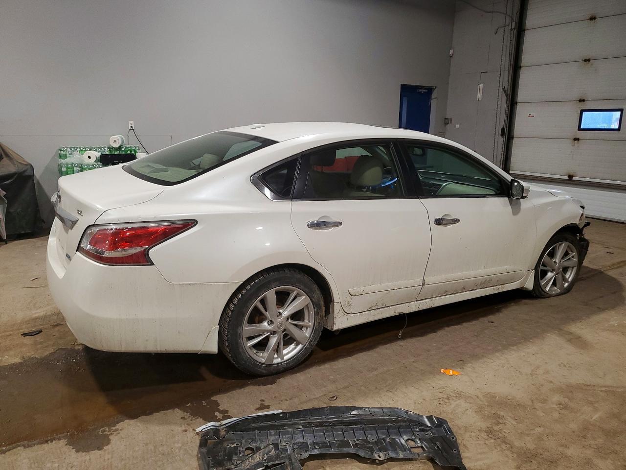 2015 Nissan Altima 2.5 - Фото 3