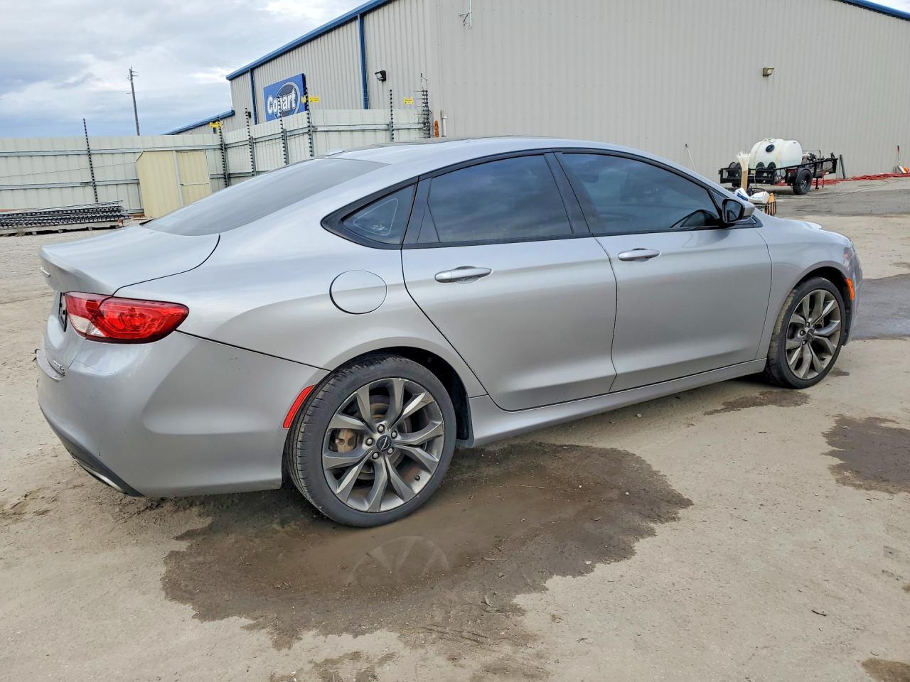 2015 Chrysler 200 S - Фото 3