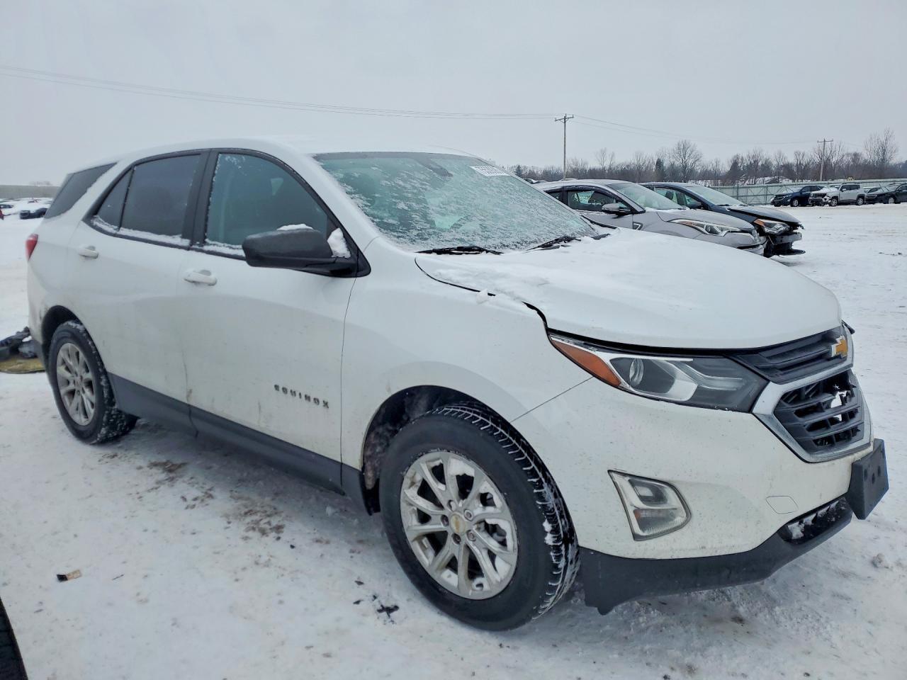 2020 Chevrolet Equinox Ls - Фото 4