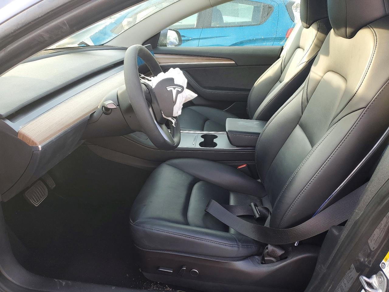 2023 Tesla Model 3 - Image 7