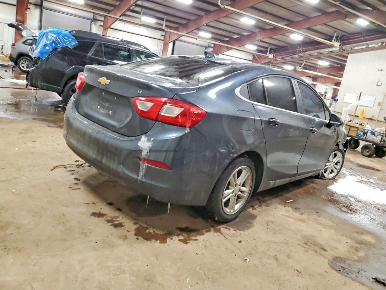 2018 Chevrolet Cruze Lt - Фото 3
