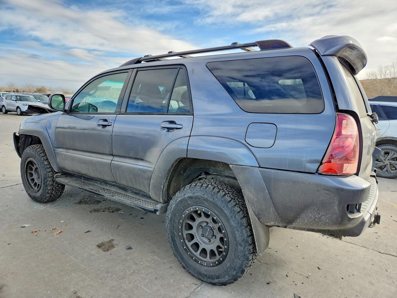 2005 Toyota 4Runner Limited - Image 2