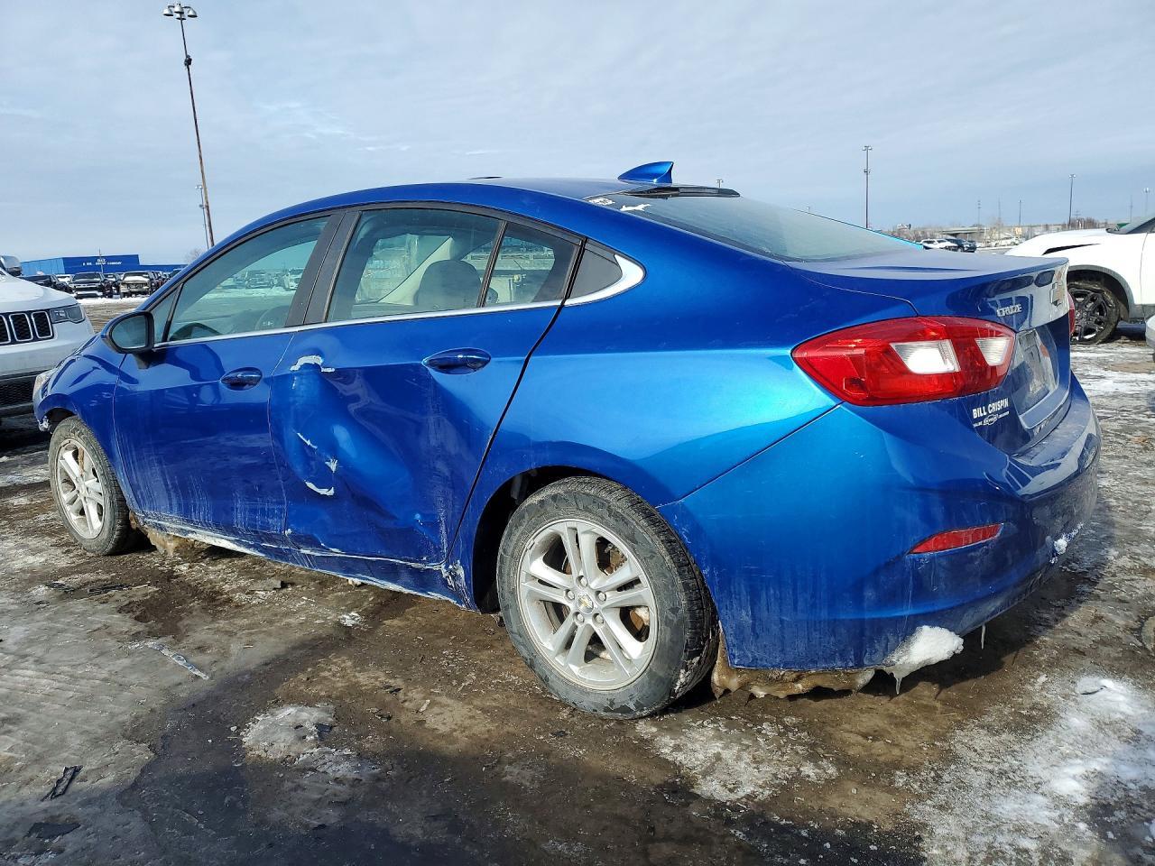 2016 Chevrolet Cruze Lt - Image 2