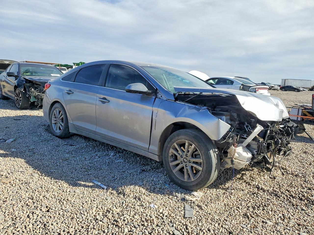 2017 Hyundai Sonata Se - Image 4