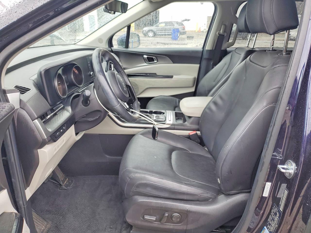 2022 Kia Carnival Lx - Image 7