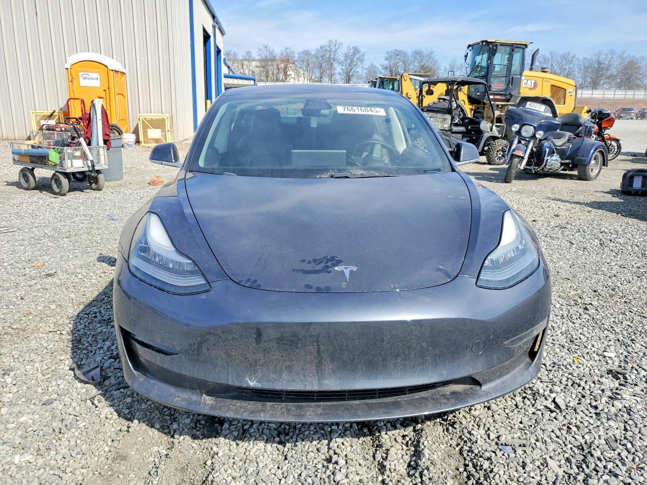2018 Tesla Model 3 - Фото 5