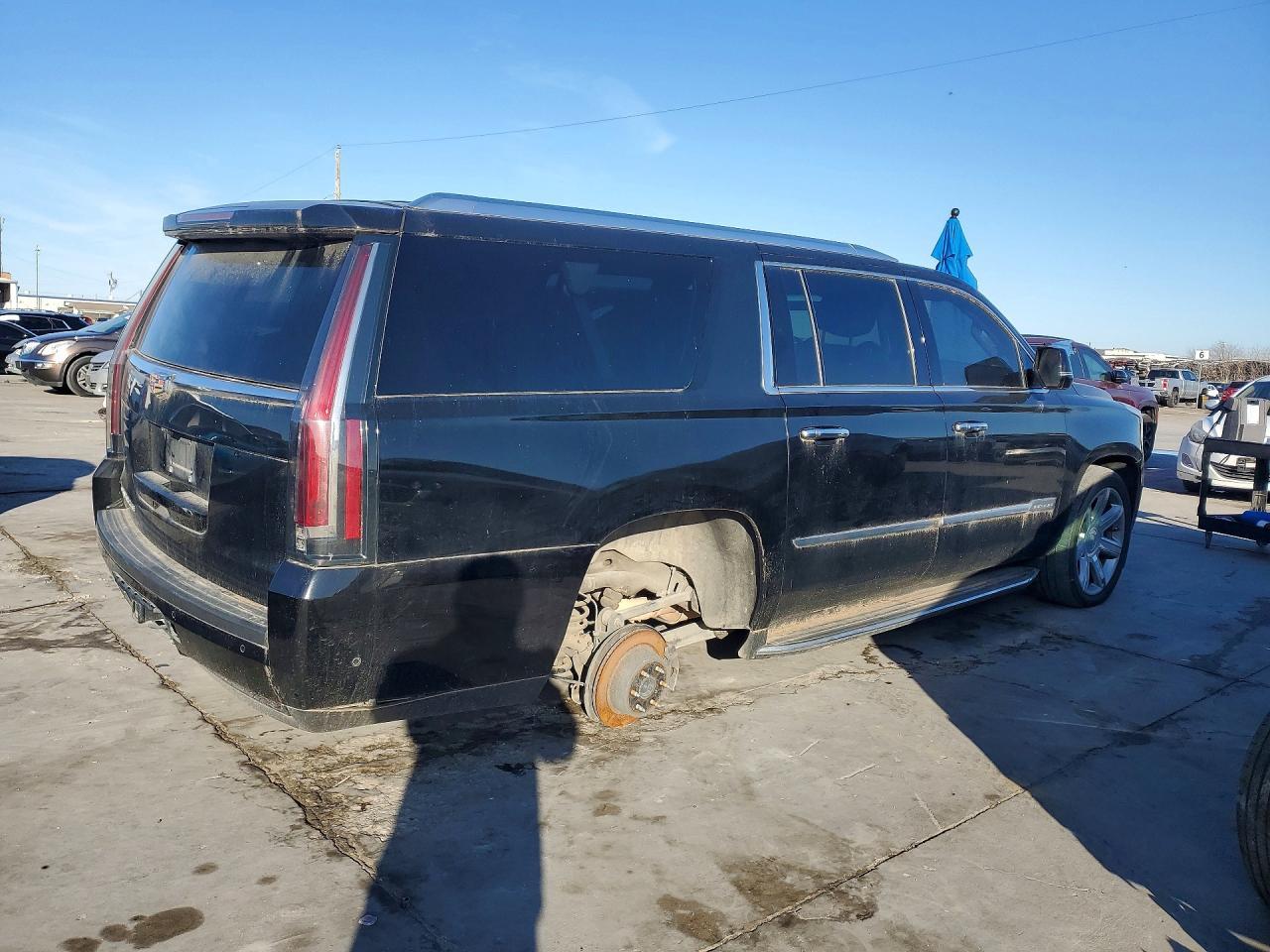 2019 Cadillac Escalade Esv Luxury - Image 3