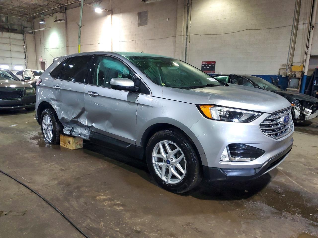 2022 Ford Edge Sel - Image 4