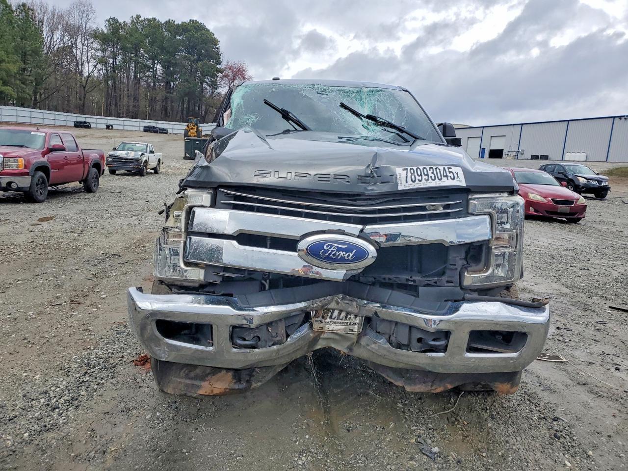 2018 Ford F250 Super Duty - Image 5